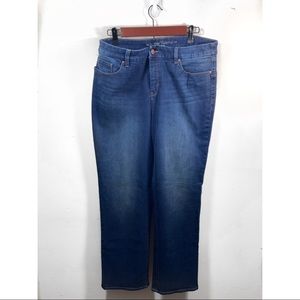 Chico’s So Lifting Straight Leg Size 2R